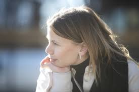 Från barnteater i Örebro till hela Sveriges polis: ”Sara” i SVT-succén  Tunna blå linjen: ”Ingen anade att det skulle bli så här”