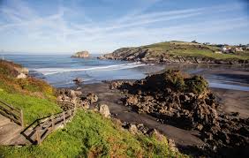 She was married to screenwriter guy mullally, who met on the set of street legal. Playa De Santa Maria Del Mar En Castrillon Playas De Asturias
