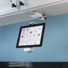 The Under Cabinet Ipad Dock Hammacher Schlemmer Cool Gadgets Under Cabinet Cool Technology