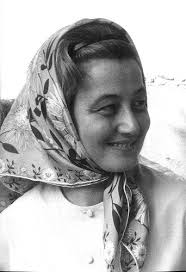 Collabora con altri organismi per approfondire il pensiero della fondatrice del movimento dei focolari. Chiara Lubich The Given Institute