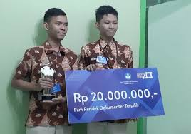 Ada kabar gembira u/ para alumni siswa sma/smk/ma, dalam rangka hari pancasila & hari merdeka, stmik bani saleh mempersembahkan. Film Karya 2 Siswa Sman 2 Klaten Berbuah Piala Kemendikbud