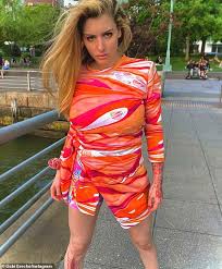Gabi grecko, geoffrey edelsten, mel greig sign up for celebrity apprentice. Mqiyktqgrt23km