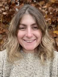 Clara Warden's Instagram, Twitter & Facebook