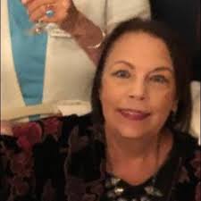 I am a senior woman, I live in the Bay Area, I am nice, educated and active  woman. I would like to meet a nice man who lives not far from me