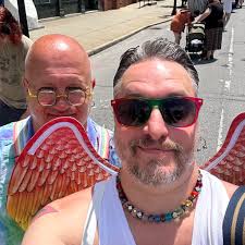 Hello fellow book lovers. I'm coming off a string of long series with  doorstop-sized books and I'm looking to cleanse my palette with some  novellas/shorter novels and standalones. Ones that I've enjoyed