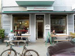 Frittiersalon Berlin Vegetarian Currywurst Amerikanisches Restaurant Restaurant Berlin Friedrichshain