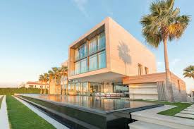 La Maison De Benji A Dubai Il Nous Explique En 2020 Maison Dubai Villa