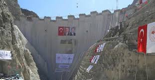 Yusufeli barajı ve hes projesinden yusufeli ilçe merkezi ile 19 köyün etkilendiğini belirten vali cirit baraj inşaatında 900 kişi çalışıyor. Yusufeli Baraji 2021 De Bitiyor Yuzde 80 I Tamamlandi Takvim