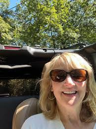 Caryn Wilson's Instagram, Twitter & Facebook