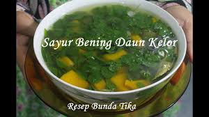 Selain itu, akan mudah juga bagimu untuk menemukan daun kelor yang rupanya berlimpah di indonesia. Resep Sayur Bening Daun Kelor Paling Mudah Dan Praktis Ala Bunda Tika Youtube