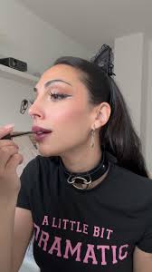 👀¿Cuánto hacía que no traía un tutorial de maquillaje?🙄lo echaba ya un  poquiito de menos✨, 🫦Éste está siendo el maquillaje que más me estoy  haciendo últimamente. , 👀Eso sí, ésta vez he puesto a prueba ...