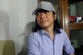 Abdee 'slank' sudah lama ingin bercerai dengan anita dewi farida. Abdee Slank Gugat Cerai Istri
