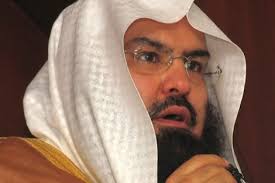 أوصى إمام وخطيب المسجد الحرام الشيخ الدكتور عبدالرحمن بن عبدالعزيز السديس المسلمين بتقوى الله عز وجل في الرَّخاء والبَاس، قائلاً: Ø§Ù„Ø´ÙŠØ® Ø§Ù„Ø³Ø¯ÙŠØ³ Ø£ÙŠØ§Ù… ÙˆÙŠØ±Ø¬Ø¹ Ø§Ù„Ù…ØµÙ„ÙˆÙ† Ø¥Ù„Ù‰ Ø§Ù„Ø­Ø±Ù…ÙŠÙ†