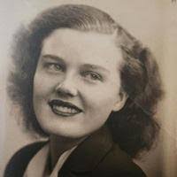 Esther Schubert's Instagram, Twitter & Facebook