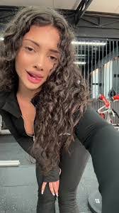 Melissa Meisner's Instagram, Twitter & Facebook