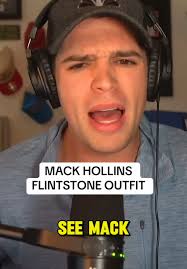 Mack Hollins Outfit