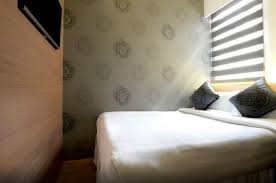 紅茶杯 來分你一半 感激這夜為我伴 跟你一起我不管 熱吻杯中滿 要杯中情贈你一半. Bridal Tea House Yau Ma Tei é¦æ¸¯ç´è¶é¤¨é'åº æ²¹éº»å° é¦æ¸¯ é¦æ¸¯é£¯åºä»ç´¹ Colatour åéè¨æ¿