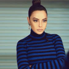 She is an actress, known for imkansiz ask (2006), tanri misafiri (1993) and deli divane (1997). Ebru Gundes Vevo Home Facebook