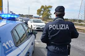.agenti mentre altri già idonei e vincitori attendono il loro incorporamento in polizia prestando servizio in alte armi?? Polizia Di Stato Maxi Concorso Per 1650 Agenti Concorsi Pubblici