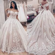 Elegant Off The Shoulder Lace Ball Gown Wedding Dresses In 2020 Ball Gowns Wedding Ball Gown Wedding Dress Wedding Dresses Lace Ballgown