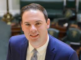 Ruggerio backs Lawson over Pearson for R.I. state senate majority leader