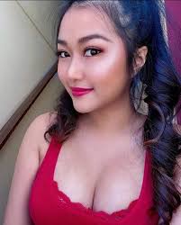 Raven photo discussion in a Facebook group