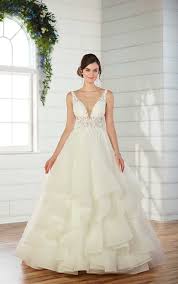 We did not find results for: Brautkleid Mit Tiefem V Ausschnitt Im Ballkleidstil Essense Of Australia Wedding Gowns