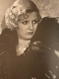 Janet Gainer was married three times. Her husbands were Jesse Liddell Peck,  Adrian Adolph Greenberg, and Paul Gregory. Her first marriage was to Jesse  Liddell Peck from 1929 to 1933. #janetgainer #hollywood #oldhollywood