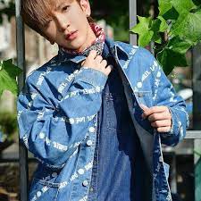Jun 09, 2021 · photograph: Anson Lo ç›§ç€šéœ† Ansonlht Instagram Photos And Videos In 2021 Asian Boys Mirrored Wallpaper Anson
