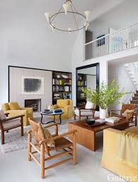 Inside Darren Star S Seductive Hamptons Hideaway Galerie In 2020 Interior Furniture Los Angeles Interior Design Home