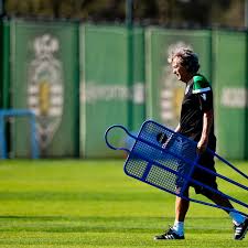Bem vindo ao site oficial do sporting clube portugal. Sporting Lisbon Players And Staff Attacked By Intruders At Training Ground Sporting The Guardian