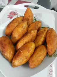 3 mangkuk kelapa parut putih 1 mangkuk tepung pulut 1/3 mangkuk gula pasir (manis ikut suke) 1/2 camt garam halus. 25 Resepi Kuih Muih Tradisional 2020 Viral Patut Anda Cuba Bidadari My In 2021 Food Cuba Vegetables