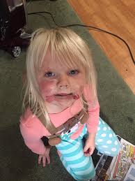 My babies love watching me put my makeup 💄 on