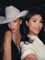 when in le ranch… Carin! 🙏🏽 @carinleonoficial @jjuarezww