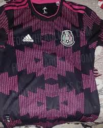 Jul 29, 2021 · la selección mexicana de fútbol ha participado en dieciséis ediciones de la copa mundial de fútbol, donde ha obtenido resultados notorios en las competiciones que disputó como anfitrión en 1970 y 1986 donde alcanzó la instancia de los cuartos de final y concluyó en el sexto lugar en ambos torneos. Se Filtro El Nuevo Y Polemico Jersey De La Seleccion Mexicana