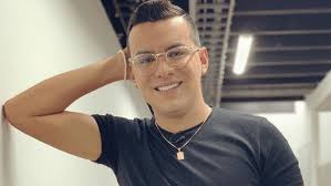 Never miss another show from yeison jimenez urrea. Yeison Jimenez Celebro Su Cumpleanos Acompanado De Su Familia Y Amigos