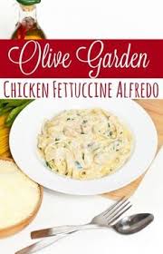 Copycat Olive Garden Chicken Fettuccine Alfredo With Authentic Alfredo Sauce Olive Garden Chicken Fettuccine Alfredo Recipe Chicken Alfredo Fettuccine Recipe Recipes