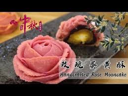 玫瑰裱花蛋黄酥 月饼handcrafted rose mooncake youtube moon cake japanese sweet potato chinese crafts