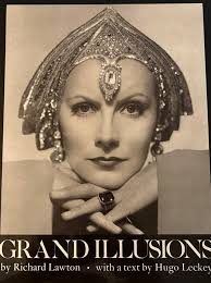 Huge Lot of Star Trek Paperback Books All Voyager Series