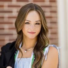 Kathryn Reeves (@KattMackk)