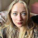 Olivia Kalk's Instagram, Twitter & Facebook