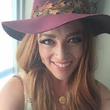 Meghan Collins's Instagram, Twitter & Facebook