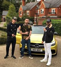 Articolul este insotit de trailere video. Luxul Cu Care Se LaudÄƒ O BandÄƒ De TraficanÈ›i De Droguri Albanezi Imaginile Publicate Online Stirileprotv Ro