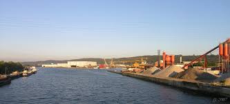 It is at 50° 38 north, 05° 34 east. Port Of Liege Wikipedia