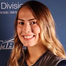 Sinnett_Julia_2.jpg?width=400&height=400&mode=crop&anchor=topcenter&format=jpg&quality=80