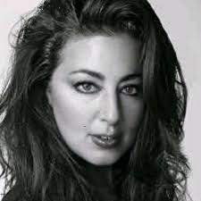 Traci Shoop's Instagram, Twitter & Facebook