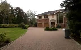Información, novedades y última hora sobre mario balotelli. Mario Balotelli Salary Cars Houses