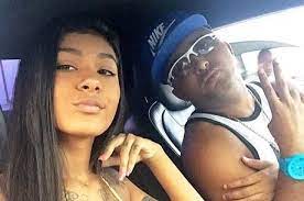 Cantor de funk mc roba cena da furacão 2000 flexiona vaaai ♪. Mc Roba Cena E Condenado A Pagar R 20 Mil Por Shows De Pocahontas Famosidades