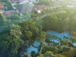 Kolam Renang Picture Of Shangri La Hotel Surabaya Tripadvisor