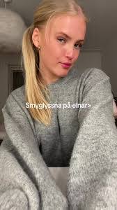 Alicia Rendall's Instagram, Twitter & Facebook